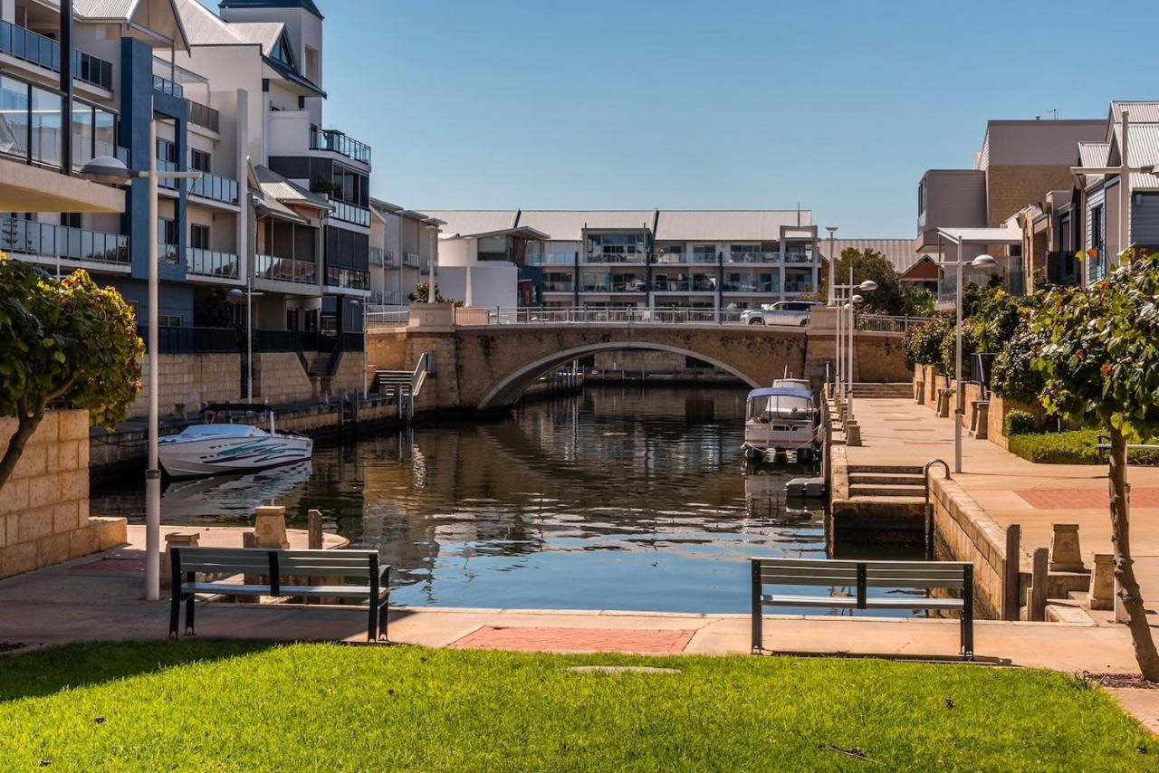 Ferienwohnung The Hutt On Mandurah Marina Exterior foto
